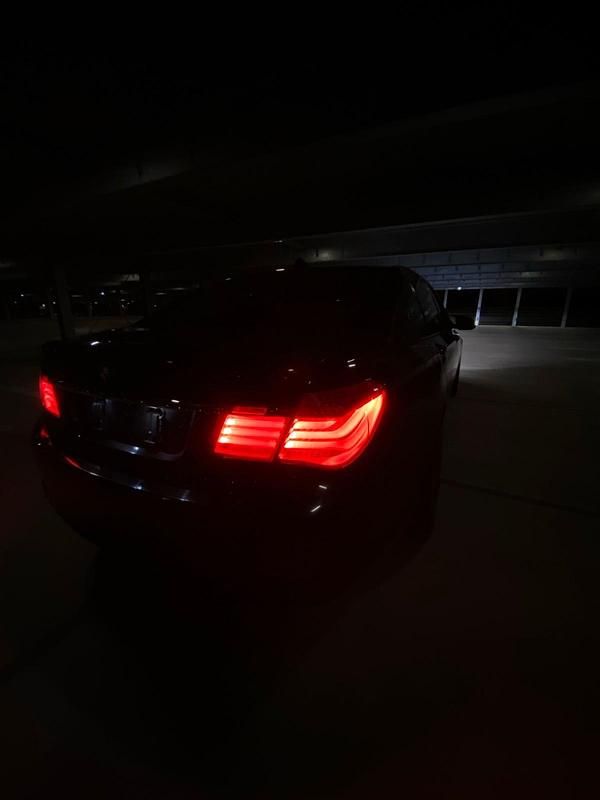 Schwarz Gebraucht 2010 BMW 750L Basis Limousine | 12.000 € (Teuer) - Bild 1/4