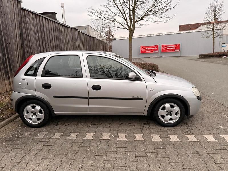 Gebraucht Opel Corsa 60 PS (44 kW) 2001 Silber Kleinwagen
