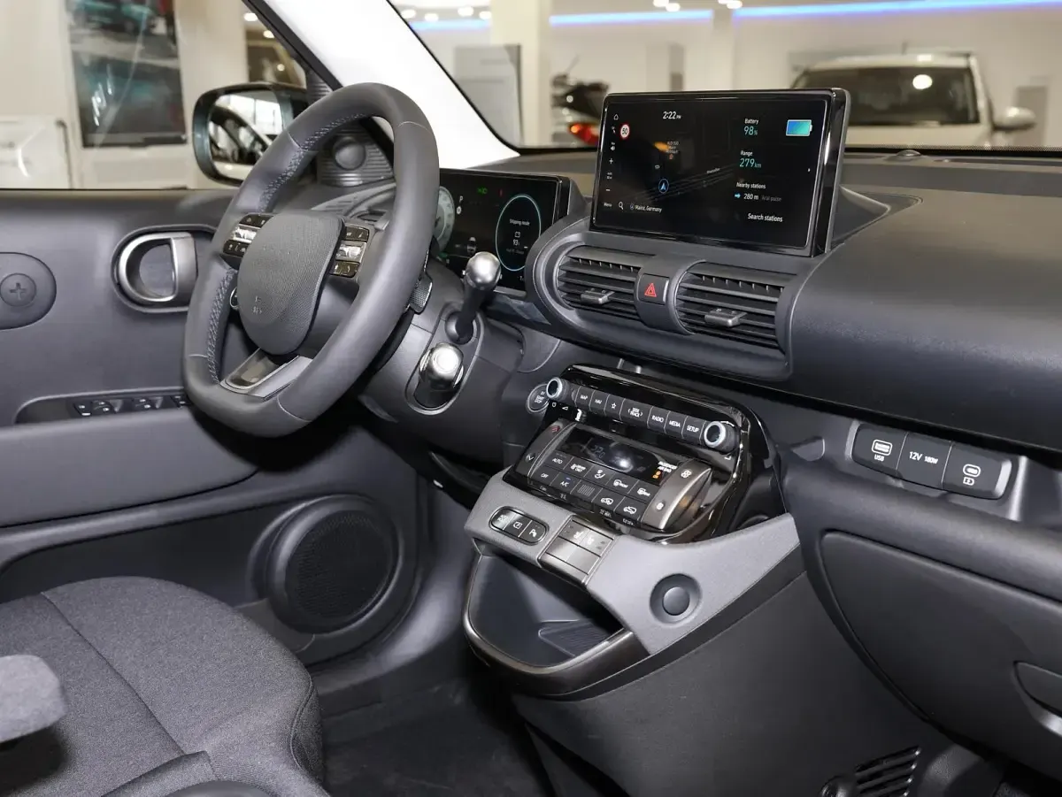 Neu Hyundai Inster Trend 71 kW (97 PS) 2026 Abyss black / mic Kleinwagen