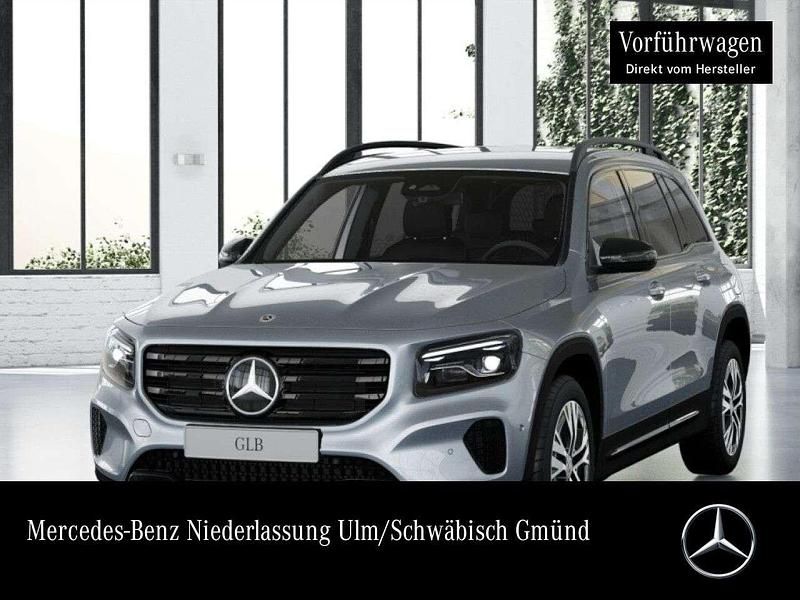 Silber Gebraucht 2025 Mercedes GLB200 Progressive SUV | 41.490 € (Teuer) - Bild 1/4