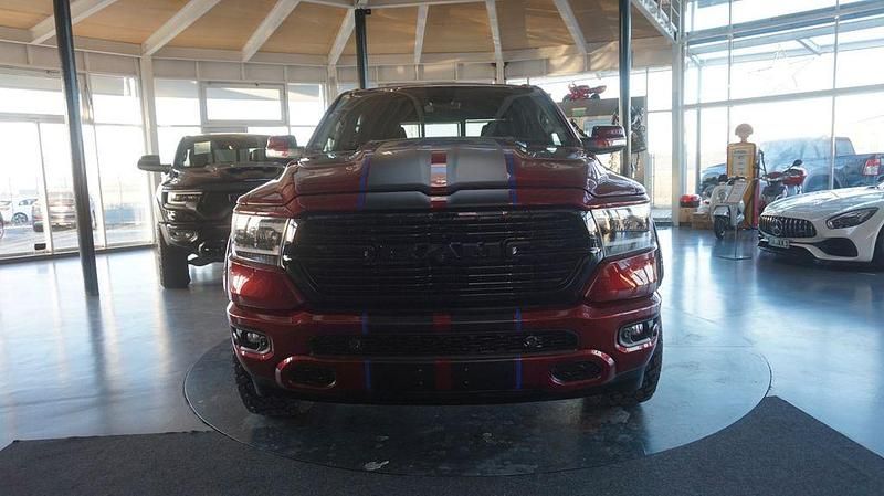 Gebraucht Dodge Ram 401 PS (294 kW) 2022 Rot Pickup