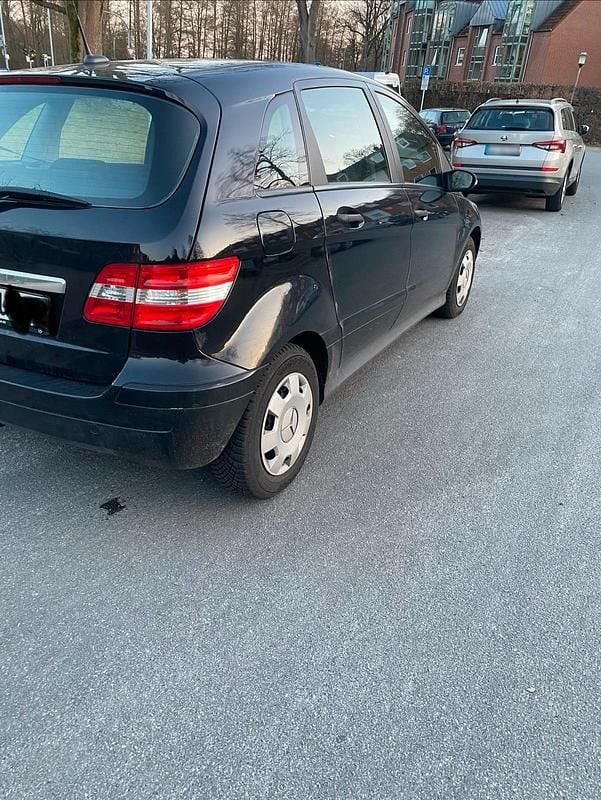 Gebraucht Mercedes B170 116 PS (85 kW) 2005 Schwarz Van / Kleinbus