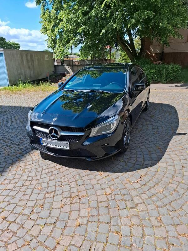 Schwarz Gebraucht 2016 Mercedes CLA220 Limousine | 9.000 € (Superpreis) - Bild 1/4