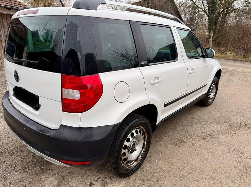 Gebraucht Skoda Yeti 110 PS (80 kW) 2013 Weiß SUV
