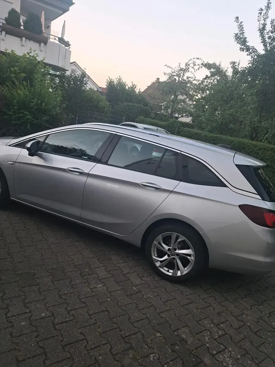 Gebraucht Opel Astra 110 PS (80 kW) 2017 Silber Kombi