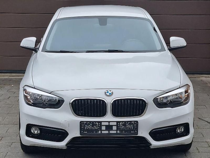 Gebraucht BMW 118 Advantage 136 PS (100 kW) 2018 Weiß Kleinwagen