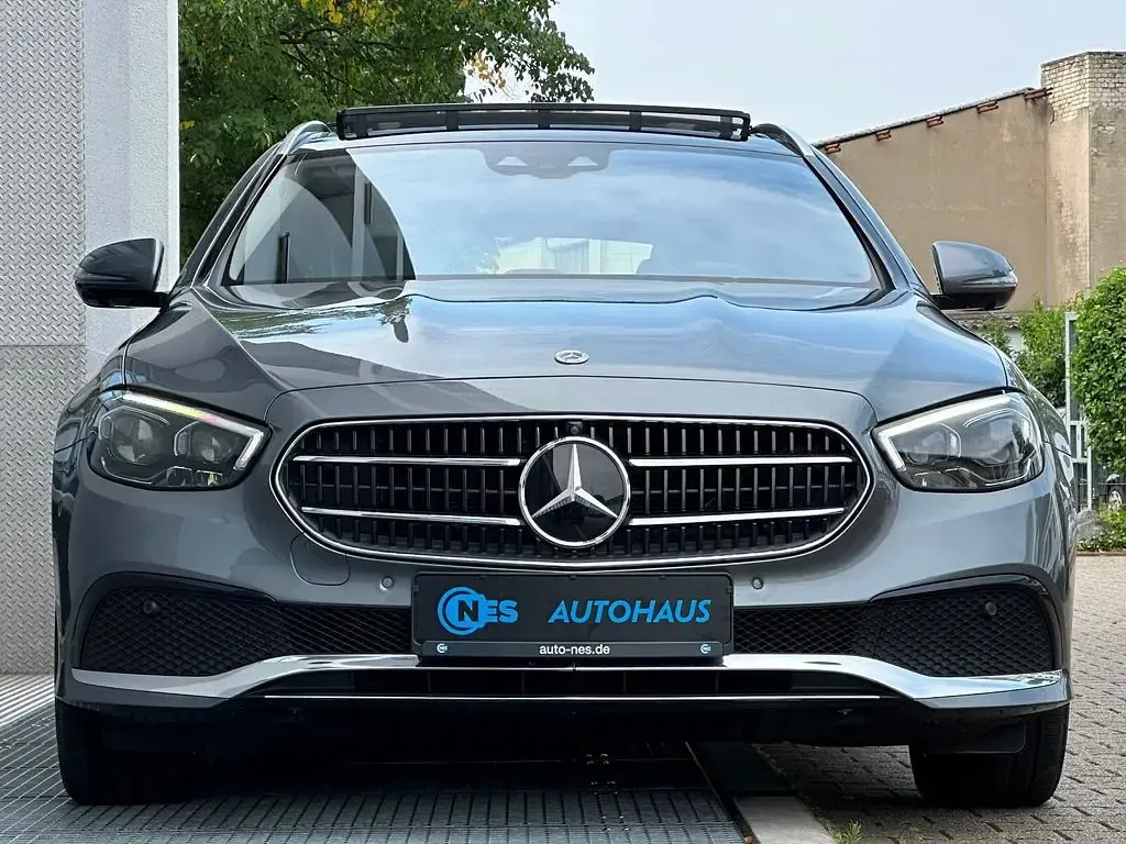 Gebraucht Mercedes 300 265 PS (194 kW) 2023 Grau Limousine