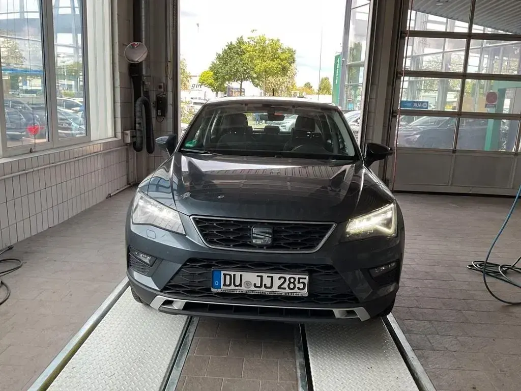 Gebraucht Seat Ateca 4Drive 150 PS (110 kW) 2018 Grau SUV