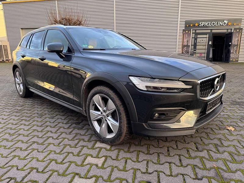 Gebraucht Volvo V60 CC Pro 190 PS (139 kW) 2019 Savile grey Kombi