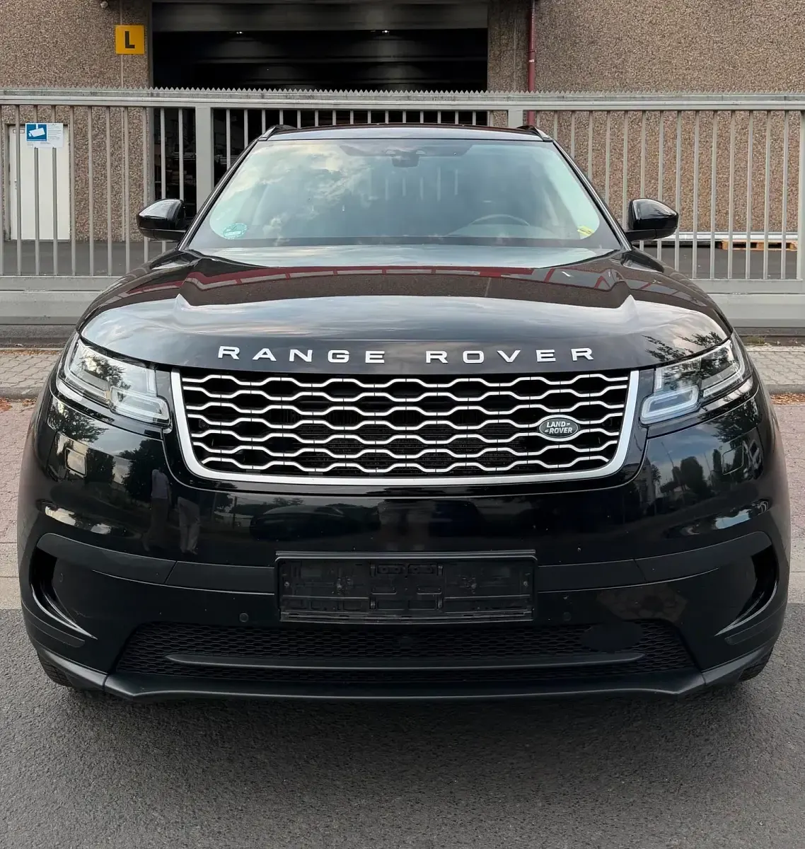 Gebraucht Land Rover Range Rover Velar 241 PS (177 kW) 2018 Schwarz SUV
