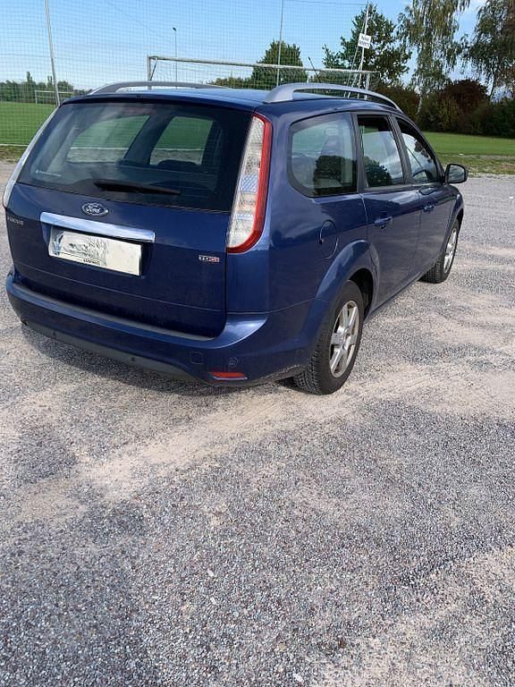 Gebraucht Ford Focus Titanium 109 PS (80 kW) 2009 Blau Limousine