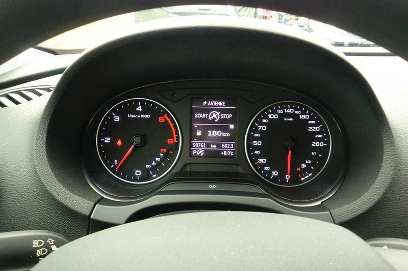 Gebraucht Audi A3 Attraction 110 PS (80 kW) 2014 Weiß Limousine