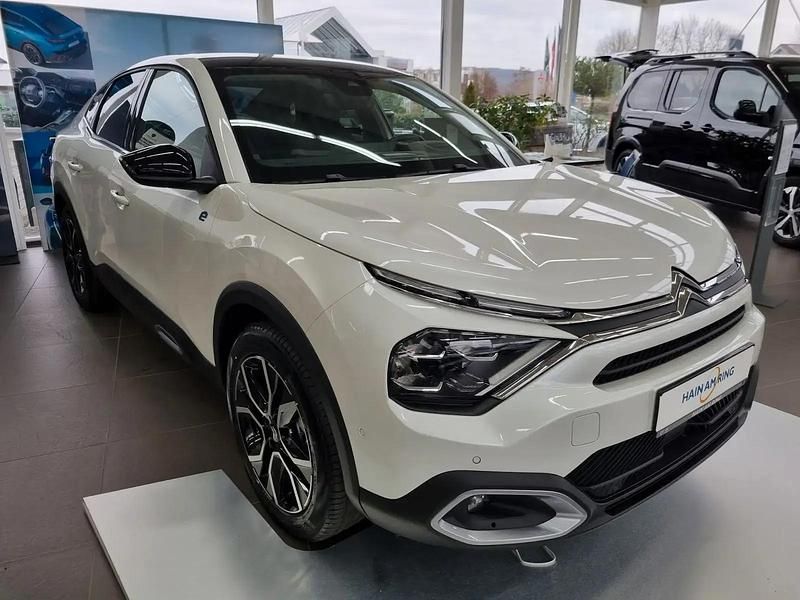 Gebraucht Citroën e-C4 Shine 100 kW (136 PS) 2023 Weiß Limousine