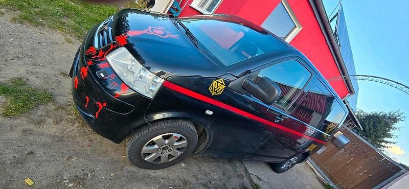 Gebraucht VW Caravelle 131 PS (96 kW) 2005 Schwarz Van / Kleinbus