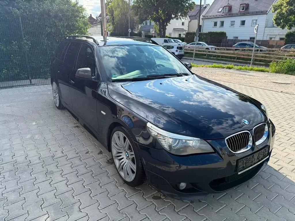Gebraucht BMW 530 M Sport 235 PS (172 kW) 2009 Schwarz Limousine