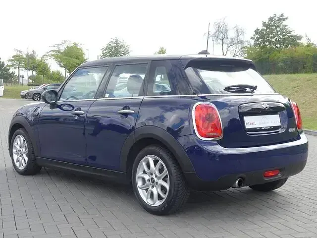 Gebraucht Mini Cooper 136 PS (100 kW) 2017 Blau Kleinwagen