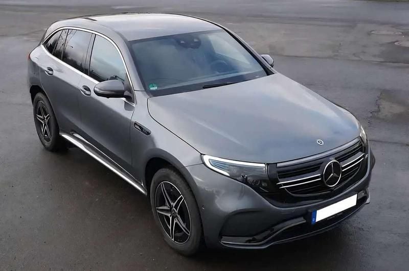 Grau Gebraucht 2022 Mercedes EQC400 SUV | 37.800 € (Guter Preis) - Bild 1/4