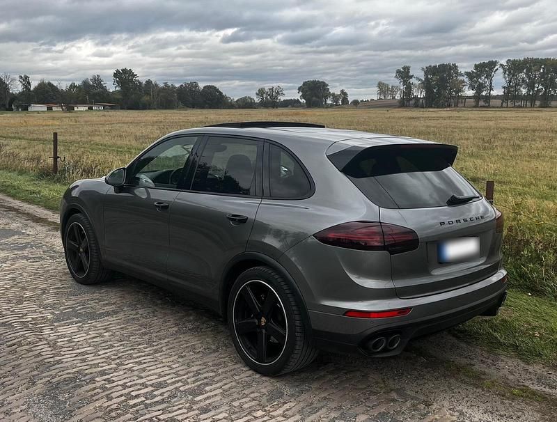 Gebraucht Porsche Cayenne S 283 PS (208 kW) 2016 Grau SUV