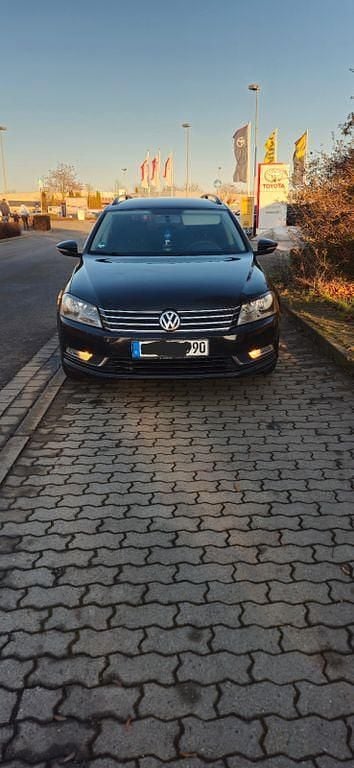 Gebraucht VW Passat Highline 140 PS (102 kW) 2011 Schwarz Kombi