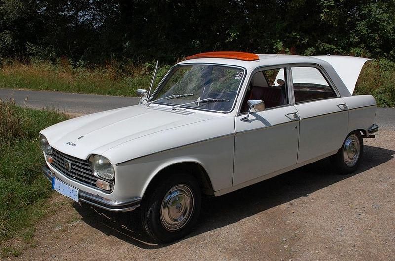 Weiß Gebraucht 1972 Peugeot 204 Limousine | 7.000 € - Bild 1/4