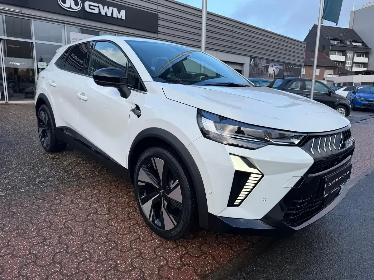 Neu Mitsubishi Grandis Edition 141 PS (103 kW) 2026 Himalayaweiß SUV