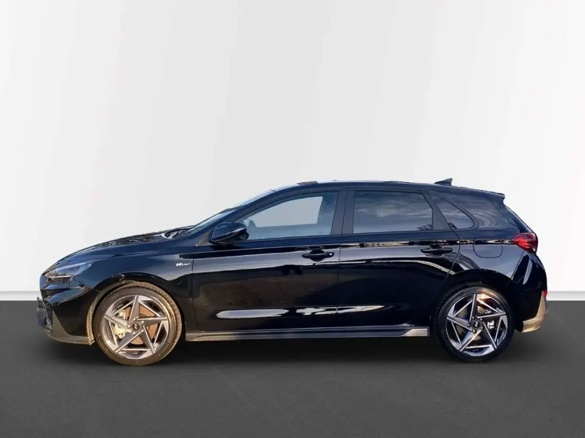 Gebraucht Hyundai i30 N Line 140 PS (102 kW) 2026 Schwarz Limousine