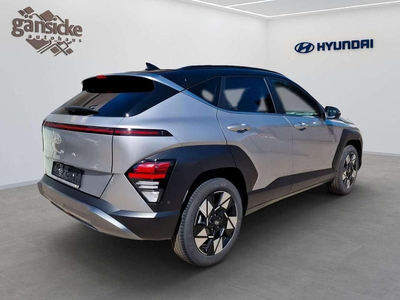 Gebraucht Hyundai Kona 120 PS (88 kW) 2024 Shimmering silver SUV