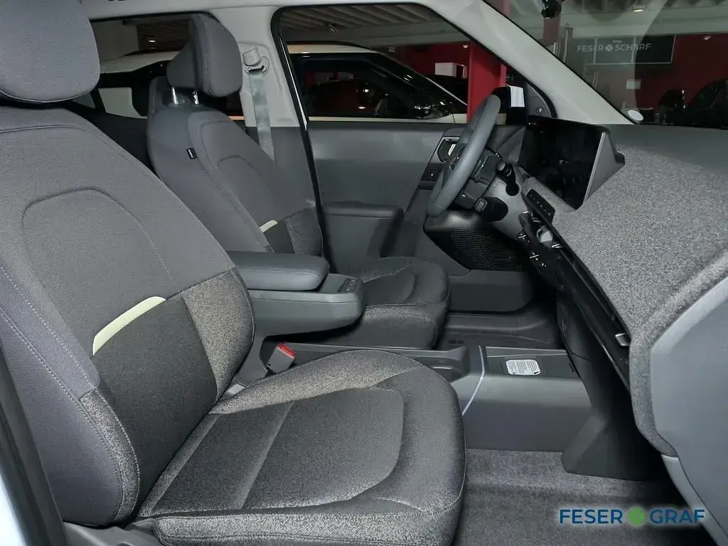 Neu Kia EV2 Air 108 kW (147 PS) 2026 Cararraweiss SUV