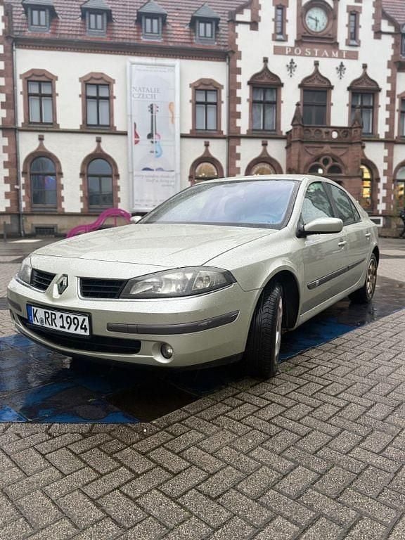 Gebraucht Renault Laguna II Initiale 207 PS (152 kW) 2005 Beige Limousine