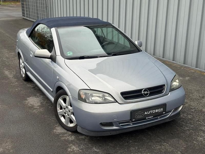 Silber Gebraucht 2004 Opel Astra Cabriolet Edition Cabrio | 1.299 € (Superpreis) - Bild 1/4