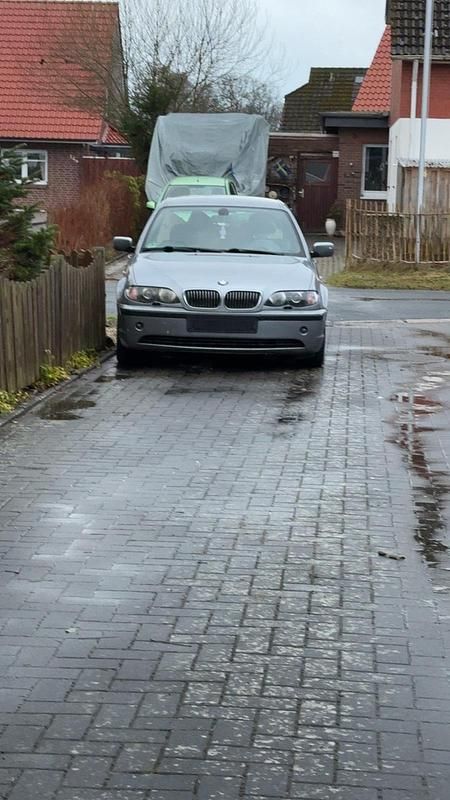 Gebraucht BMW 320 170 PS (125 kW) 2004 Silber Limousine