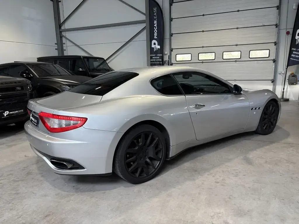 Gebraucht Maserati Granturismo 405 PS (297 kW) 2009 Grau Coupé