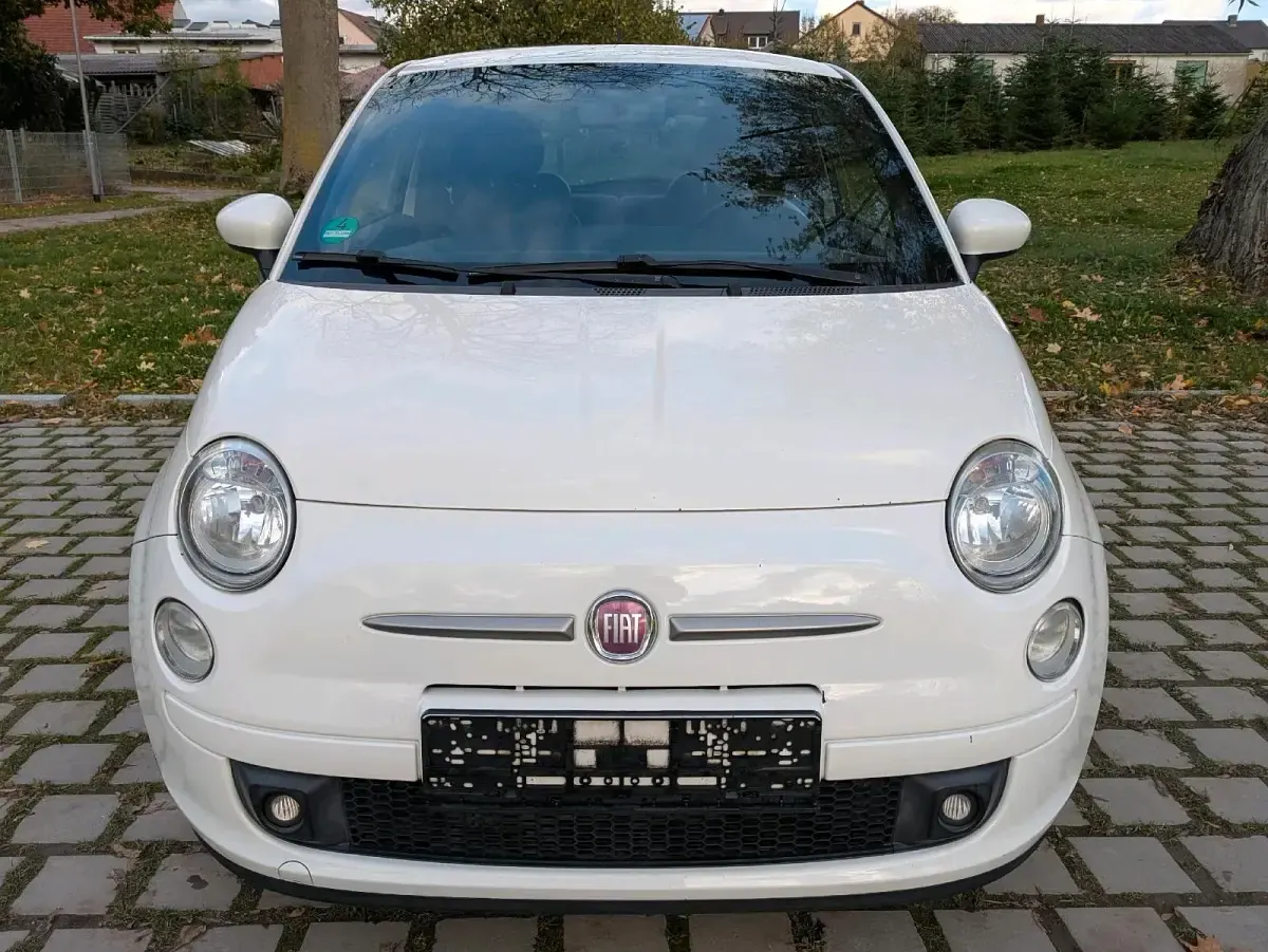 Gebraucht Fiat 500 85 PS (62 kW) 2011 Weiß Kleinwagen