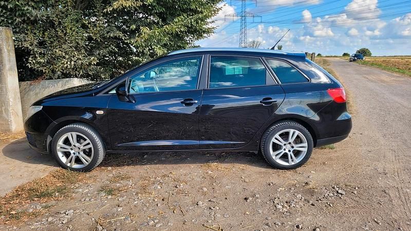 Schwarz Gebraucht 2011 Seat Ibiza ST Copa Kombi | 2.800 € (Guter Preis) - Bild 1/4