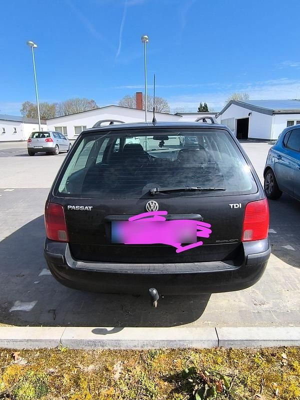 Gebraucht VW Passat S 115 PS (84 kW) 2000 Schwarz Kombi