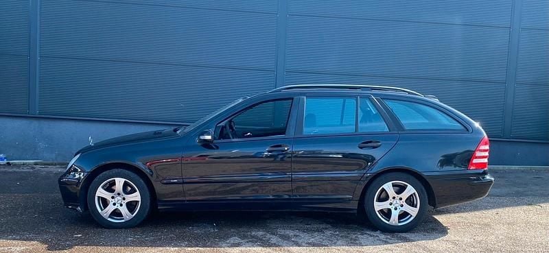 Gebraucht Mercedes C200 122 PS (89 kW) 2005 Schwarz Kombi