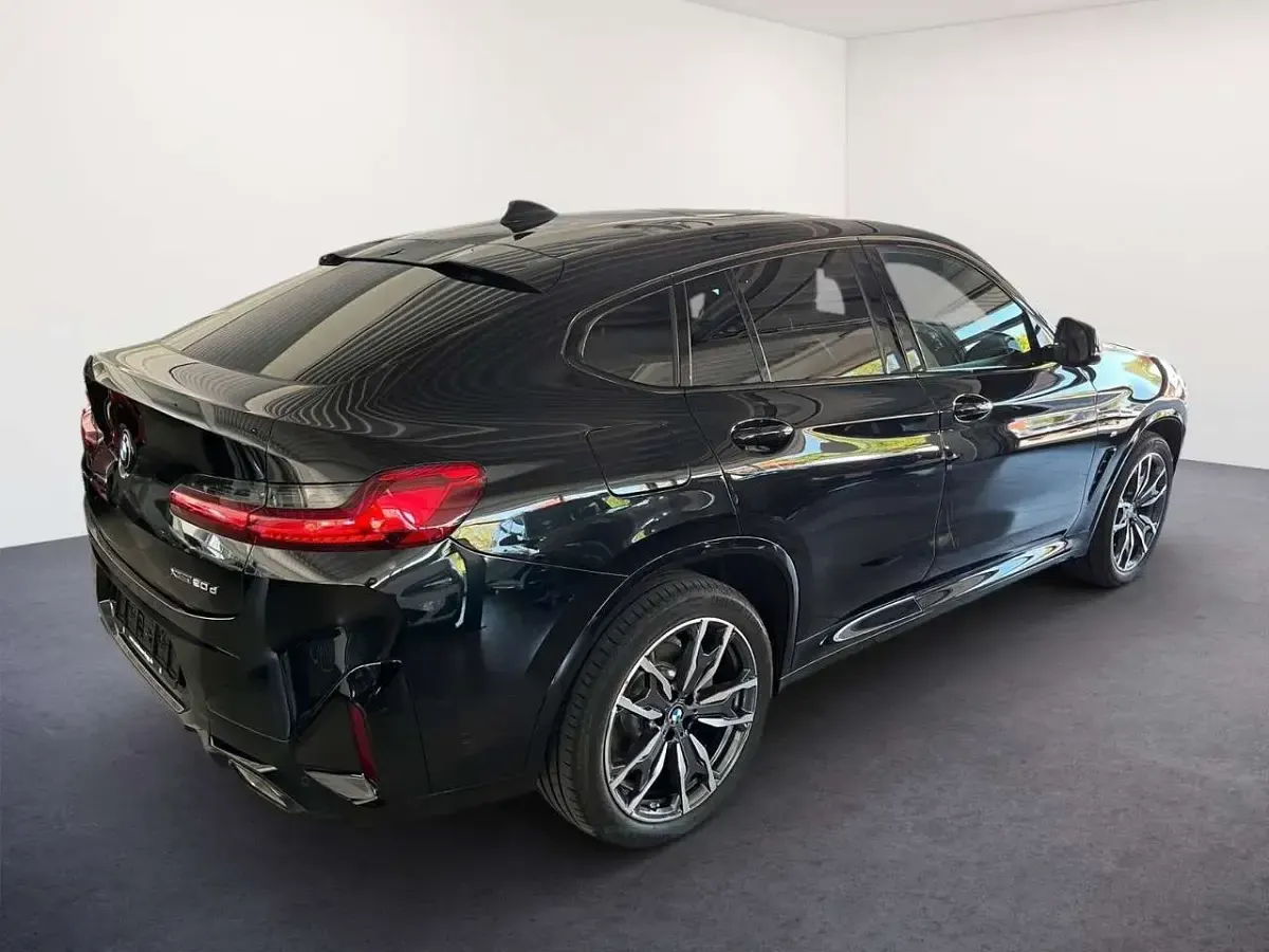Gebraucht BMW X4 M Sport 190 PS (139 kW) 2024 Brooklyn grau SUV