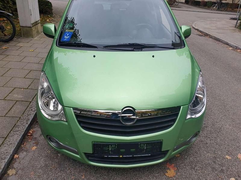 Grün Gebraucht 2008 Opel Agila Kleinwagen | 3.290 € (Fairer Preis) - Bild 1/4