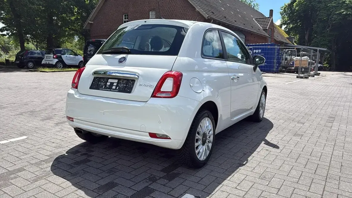 Gebraucht Fiat 500 Lounge 69 PS (50 kW) 2020 Weiß Kleinwagen