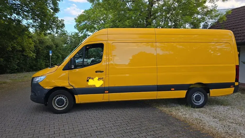 Używany Mercedes Sprinter 170 KM (125 kW) 2024 Żółty Van