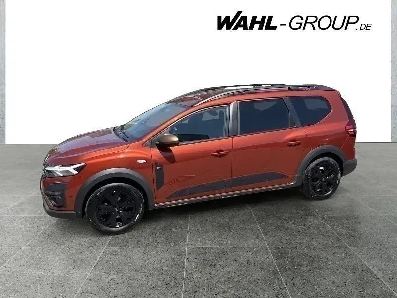 Gebraucht Dacia Jogger Extreme 101 PS (74 kW) 2024 Terracottabraun Van / Kleinbus