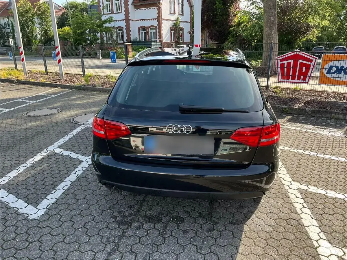 Gebraucht Audi A4 143 PS (105 kW) 2008 Schwarz Kombi