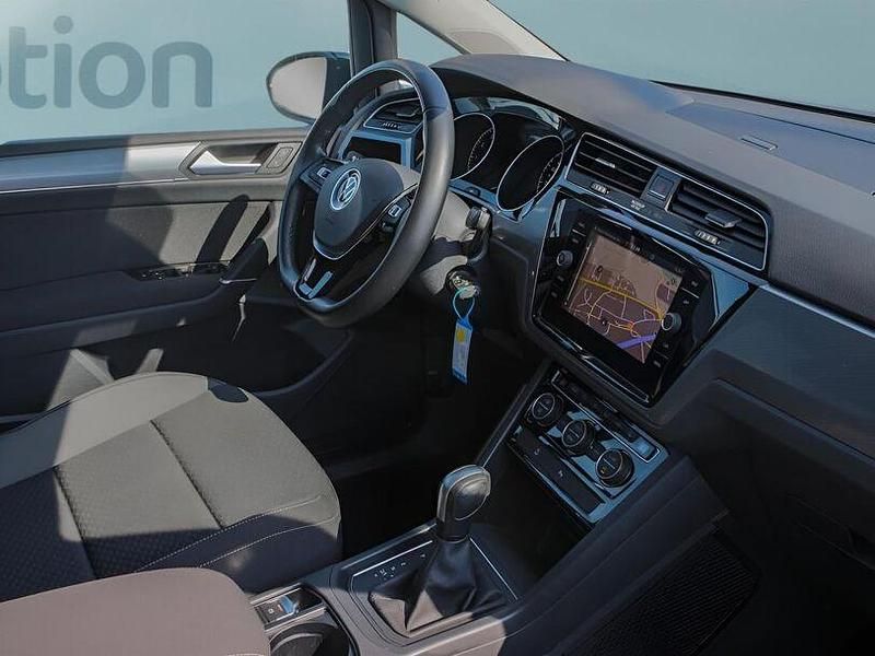 Gebraucht VW Touran 150 PS (110 kW) 2022 Grau Van / Kleinbus