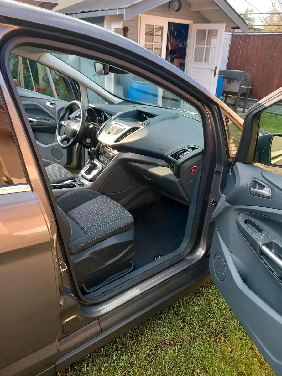 Używany Ford C-MAX 85 KM (62 kW) 2012 Andere farben Minivan
