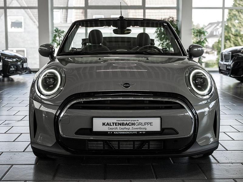 Usado Mini Cooper Cabriolet Essential 136 HP (100 kW) 2021 Cinzento Cabrios