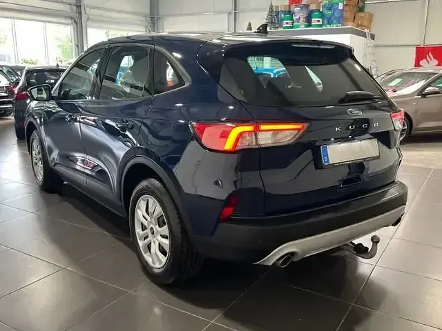 Gebraucht Ford Kuga 120 PS (88 kW) 2022 Blau SUV