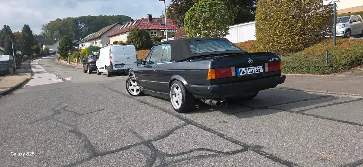 Gebraucht BMW 320 Cabriolet 129 PS (94 kW) 1991 Schwarz Cabrio