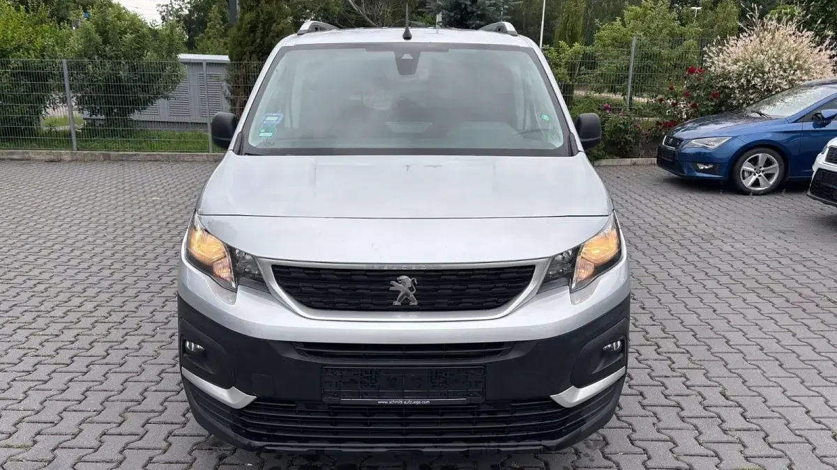 Gebraucht Peugeot Rifter Active 131 PS (96 kW) 2020 Grau Van / Kleinbus