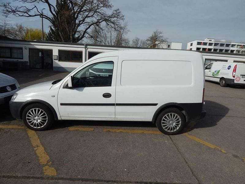 Gebraucht Opel Combo 75 PS (55 kW) 2010 Other Van / Kleinbus