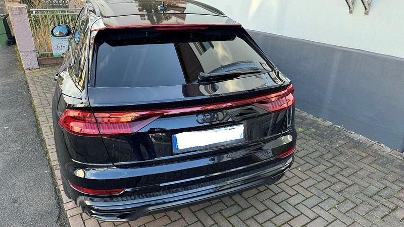Gebraucht Audi Q8 286 PS (210 kW) 2020 Schwarz SUV